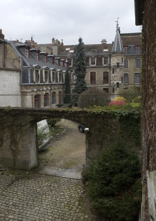 Vue d'ensemble des bâtiments depuis la cour des communs. © Région Bourgogne-Franche-Comté, Inventaire du patrimoine