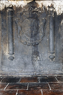 Détail d'une plaque de cheminée du premier étage. © Région Bourgogne-Franche-Comté, Inventaire du Patrimoine