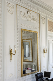 Détail d'une glace du salon. © Région Bourgogne-Franche-Comté, Inventaire du patrimoine