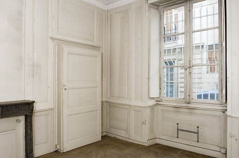 Détail d'une porte dans une pièce du rez-de-chaussée sur rue. © Région Bourgogne-Franche-Comté, Inventaire du patrimoine