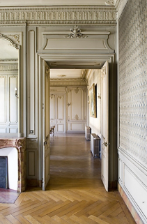 Pièce à gauche du grand salon, vue de l'enfilade sur le grand salon. © Région Bourgogne-Franche-Comté, Inventaire du patrimoine