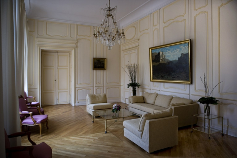 Intérieur : vue d'ensemble de l'antichambre depuis l'entrée. © Région Bourgogne-Franche-Comté, Inventaire du Patrimoine