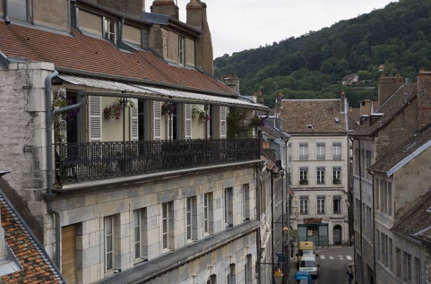 Vue du deuxième étage sur rue et de la surélévation. © Région Bourgogne-Franche-Comté, Inventaire du Patrimoine