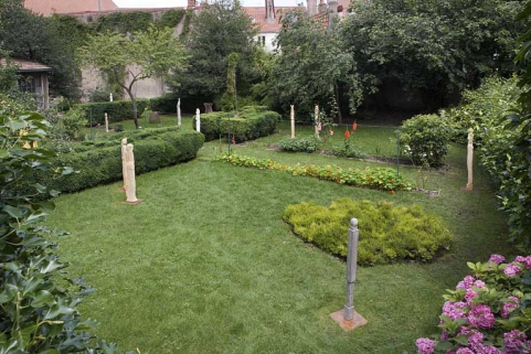 Vue d'ensemble de la partie basse du jardin depuis la partie haute. © Région Bourgogne-Franche-Comté, Inventaire du Patrimoine