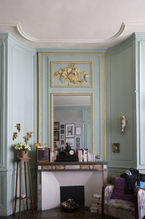 Intérieur, rez-de-chaussée : vue de la cheminée de la chambre sur cour. © Région Bourgogne-Franche-Comté, Inventaire du Patrimoine