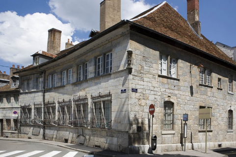 Vue d'ensemble de l'hôtel de trois quarts droit. © Région Bourgogne-Franche-Comté, Inventaire du Patrimoine