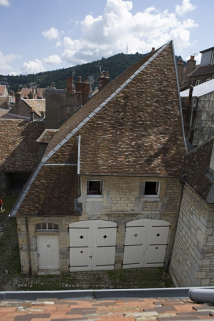 Vue du bâtiment des remises depuis le comble du logis. © Région Bourgogne-Franche-Comté, Inventaire du Patrimoine