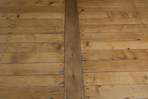 Intérieur, premier étage : détail du plancher de l'antichambre. © Région Bourgogne-Franche-Comté, Inventaire du Patrimoine