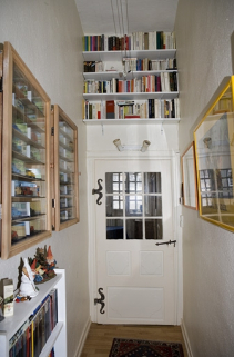 Intérieur, premier étage : vue d'ensemble du couloir à l'emplacement de l'alcôve de la chambre à gauche du salon. © Région Bourgogne-Franche-Comté, Inventaire du Patrimoine