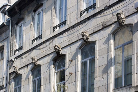 Détail des fenêtres au premier étage sur rue. © Région Bourgogne-Franche-Comté, Inventaire du patrimoine
