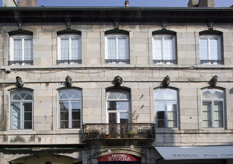 Vue d'ensemble de la façade sur rue à partir du premier étage : de face. © Région Bourgogne-Franche-Comté, Inventaire du patrimoine