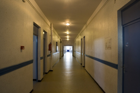 Bâtiment C. Vue du couloir. © Région Bourgogne-Franche-Comté, Inventaire du patrimoine