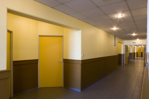 Bâtiment B. Vue du couloir. © Région Bourgogne-Franche-Comté, Inventaire du patrimoine