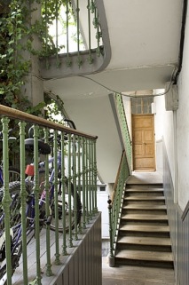 Détail de l'escalier à cage ouverte depuis la première volée. © Région Bourgogne-Franche-Comté, Inventaire du Patrimoine