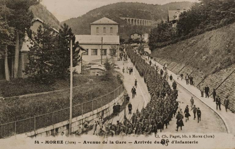 Morez (Jura) - Avenue de la Gare - Arrivée du 23e d'Infanterie, 1er quart 20e siècle. © Région Bourgogne-Franche-Comté, Inventaire du patrimoine