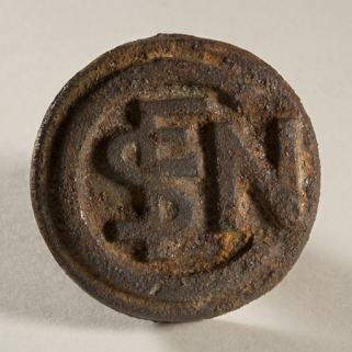 Poignée : logotype SNCF. © Région Bourgogne-Franche-Comté, Inventaire du patrimoine