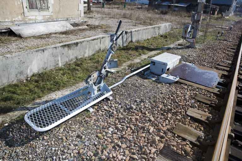 Levier de manoeuvre et boîte de protection du renvoi d'angle. © Région Bourgogne-Franche-Comté, Inventaire du patrimoine