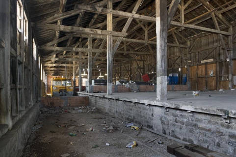 Entrepôt : intérieur, depuis l'angle nord-ouest. © Région Bourgogne-Franche-Comté, Inventaire du patrimoine