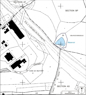Plan-masse et de situation du réservoir. Extrait du plan cadastral informatisé, 2007, sections AS, AT et BP, échelle 1:2500. © Région Bourgogne-Franche-Comté, Inventaire du patrimoine