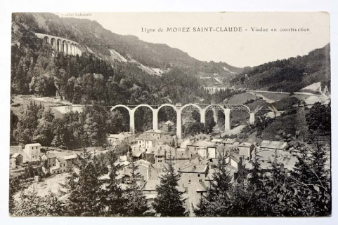 Ligne de Morez Saint-Claude - Viaduc en construction, 1910-1911. © Région Bourgogne-Franche-Comté, Inventaire du patrimoine Ligne de Morez Saint-Claude - Viaduc en construction, 1910-1911. © Région Bourgogne-Franche-Comté, Inventaire du patrimoine