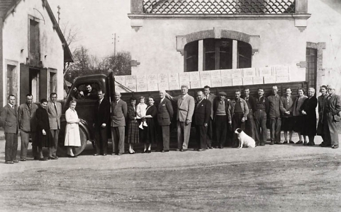 Le personnel de la distillerie. © Région Bourgogne-Franche-Comté, Inventaire du patrimoine
