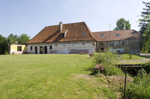 Atelier de fabrication et logement depuis l'ouest. © Région Bourgogne-Franche-Comté, Inventaire du patrimoine
