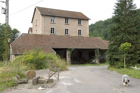 Vue depuis l'est. © Région Bourgogne-Franche-Comté, Inventaire du patrimoine