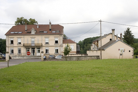 Vue d'ensemble depuis le nord-est. © Région Bourgogne-Franche-Comté, Inventaire du patrimoine