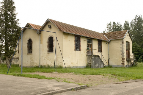 Centrale hydroélectrique. Vue de trois quarts. © Région Bourgogne-Franche-Comté, Inventaire du patrimoine