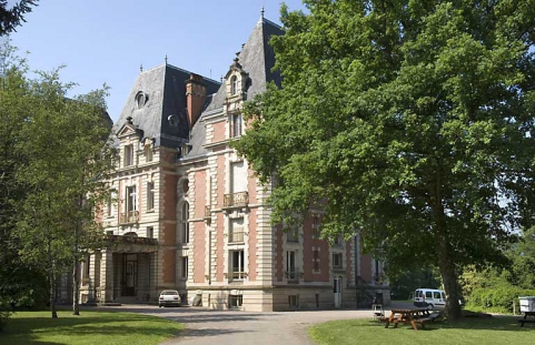 Logement patronal. Vue de trois quarts. © Région Bourgogne-Franche-Comté, Inventaire du patrimoine