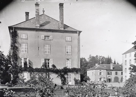 L'ancienne demeure patronale depuis le sud. © Région Bourgogne-Franche-Comté, Inventaire du patrimoine