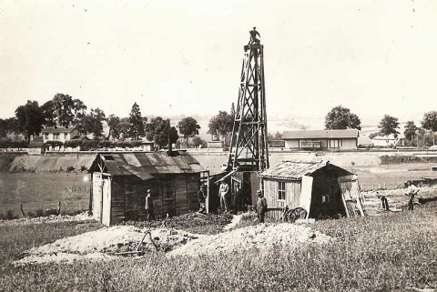 Forage du puits d'eau potable. © Région Bourgogne-Franche-Comté, Inventaire du patrimoine