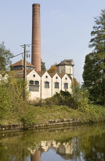 Bâtiments techniques vus de trois quarts. © Région Bourgogne-Franche-Comté, Inventaire du patrimoine
