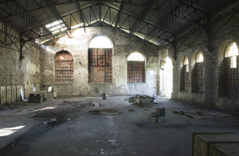 Vue d'ensemble du bâtiment des vestiaires. © Région Bourgogne-Franche-Comté, Inventaire du patrimoine Vue d'ensemble du bâtiment des vestiaires. © Région Bourgogne-Franche-Comté, Inventaire du patrimoine