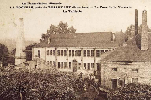 La Haute-Saône illustrée. La Rochère, près de Passavant (Haute-Saône). La cour de la Verrerie. La taillerie. © Région Bourgogne-Franche-Comté, Inventaire du patrimoine La Haute-Saône illustrée. La Rochère, près de Passavant (Haute-Saône). La cour de la Verrerie. La taillerie. © Région Bourgogne-Franche-Comté, Inventaire du patrimoine