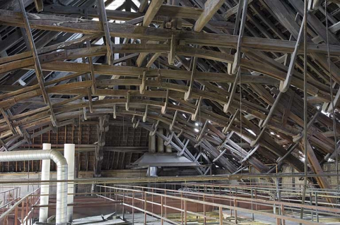 Charpente de l'atelier des fours. Détail des fermes. © Région Bourgogne-Franche-Comté, Inventaire du patrimoine