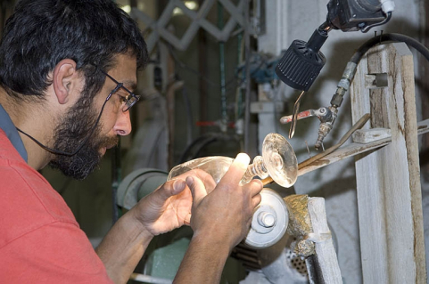 Atelier de finition ou parachèvement. Taille de verre (3). © Région Bourgogne-Franche-Comté, Inventaire du patrimoine
