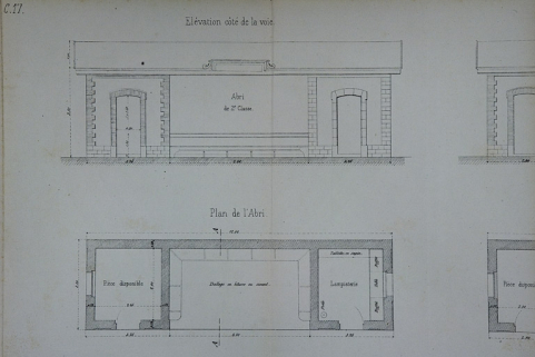 Bâtiment des voyageurs. Annexes. Type de la Cie de Paris - Lyon - Méditerranée. C 17 [abri de 2e classe : plan et élévation antérieure], 1880. © Région Bourgogne-Franche-Comté, Inventaire du patrimoine