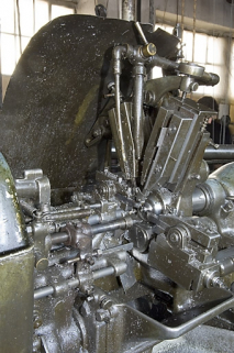 Tour à décolleter 2 A Jos. Petermann (J). Détail. © Région Bourgogne-Franche-Comté, Inventaire du patrimoine