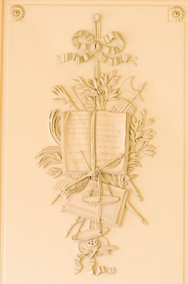 Salon : détail du panneau représentant la justice. © Région Bourgogne-Franche-Comté, Inventaire du patrimoine