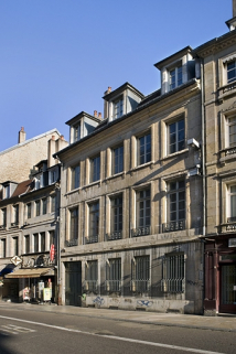 Vue d'ensemble du logis principal sur rue. © Région Bourgogne-Franche-Comté, Inventaire du patrimoine