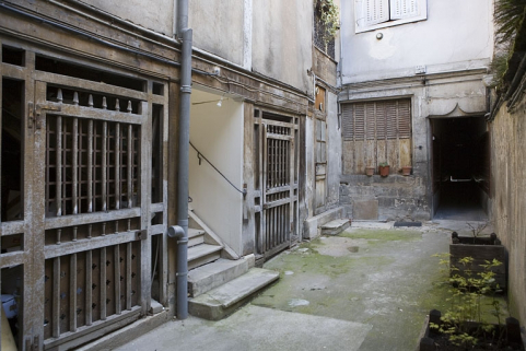 Détail des bûchers et du rez-de-chaussée de la façade postérieure du logis principal. © Région Bourgogne-Franche-Comté, Inventaire du patrimoine