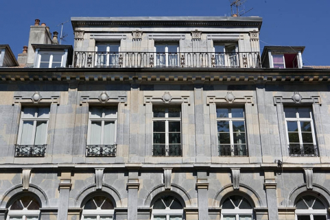 Vue d'ensemble de la partie haute de la façade sur rue. © Région Bourgogne-Franche-Comté, Inventaire du Patrimoine