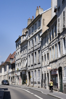 Vue d'ensemble de la maison dans l'alignement de la rue. © Région Bourgogne-Franche-Comté, Inventaire du Patrimoine