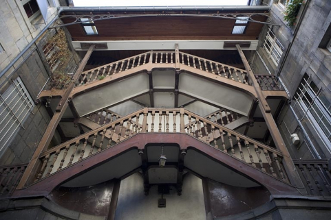 Détail de la partie supérieure de l'escalier à cage ouverte. © Région Bourgogne-Franche-Comté, Inventaire du Patrimoine