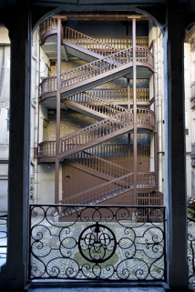 Vue de l'escalier à cage ouverte gauche, de face, depuis l'escalier droit. © Région Bourgogne-Franche-Comté, Inventaire du Patrimoine Vue de l'escalier à cage ouverte gauche, de face, depuis l'escalier droit. © Région Bourgogne-Franche-Comté, Inventaire du Patrimoine