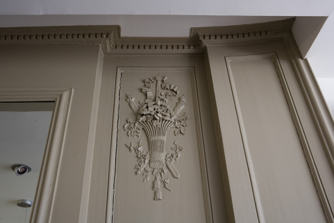 Détail d'un décor représentant l'hiver ornant les lambris d'une pièce du premier étage. © Région Bourgogne-Franche-Comté, Inventaire du Patrimoine