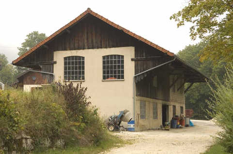 Vue rapprochée de la tonnellerie du côté de la Jougnena. © Région Bourgogne-Franche-Comté, Inventaire du patrimoine
