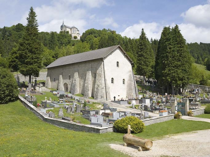 Vue générale depuis le sud-ouest. © Région Bourgogne-Franche-Comté, Inventaire du patrimoine Vue générale depuis le sud-ouest. © Région Bourgogne-Franche-Comté, Inventaire du patrimoine