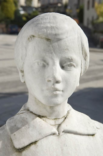 Détail : tête de l'enfant. © Région Bourgogne-Franche-Comté, Inventaire du patrimoine